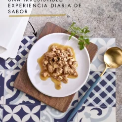 Gourmet Perle Filetes de Salmón y Atún en salsa sobre para gatos New