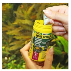 JBL Spirulina Escamas Vegetales para peces alguívoros New