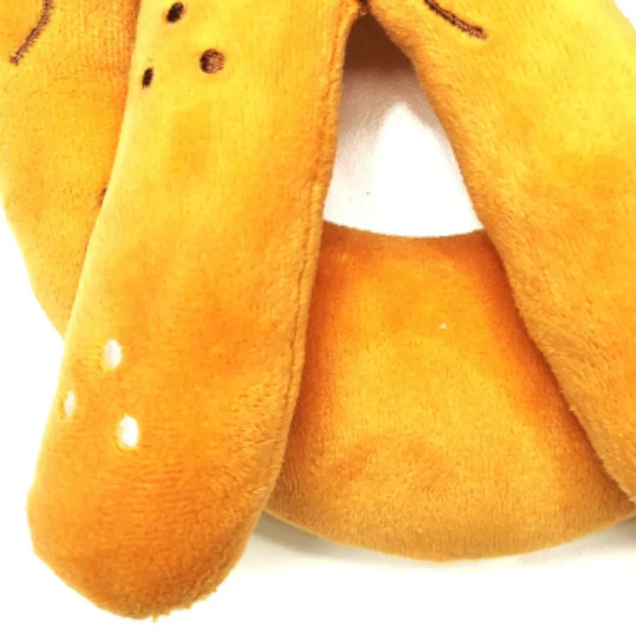 Tootoy! Comfort Baked Pretzel Cuddler peluche con sonido para perros Discount